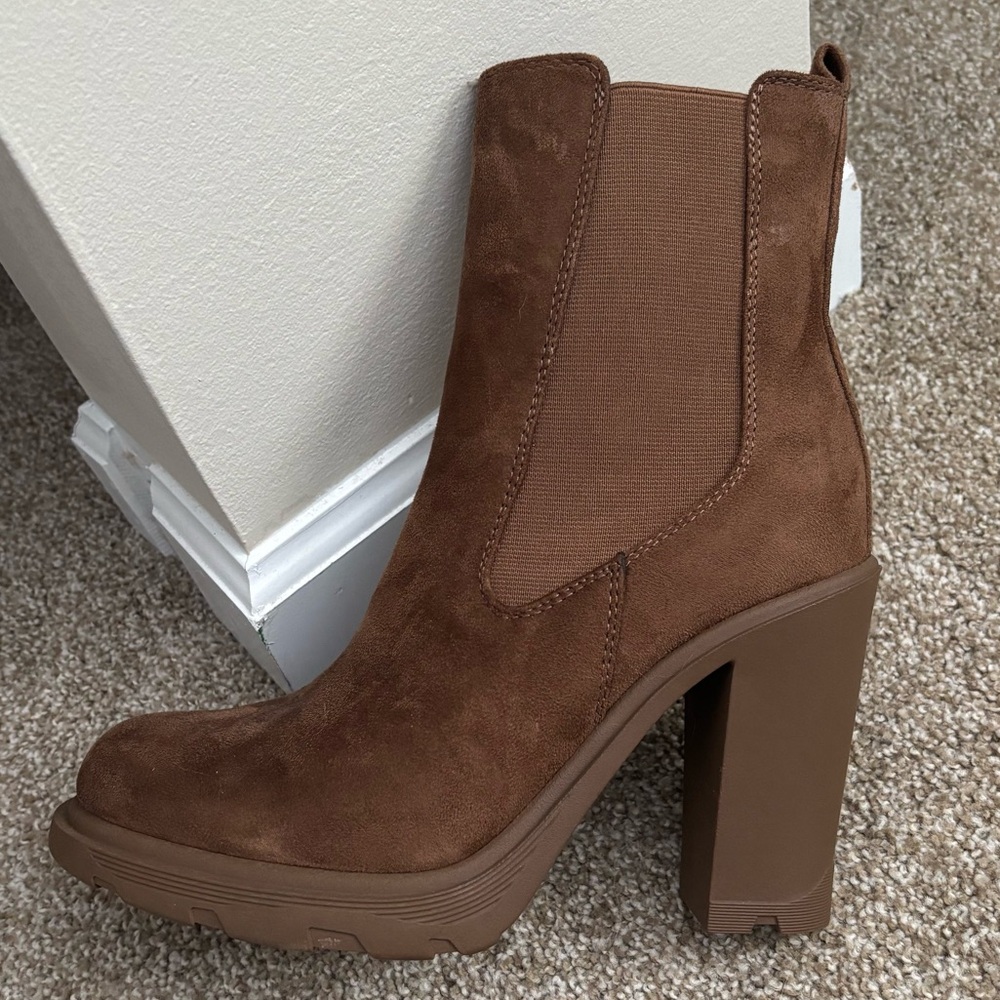 NEW brown boots ❤️